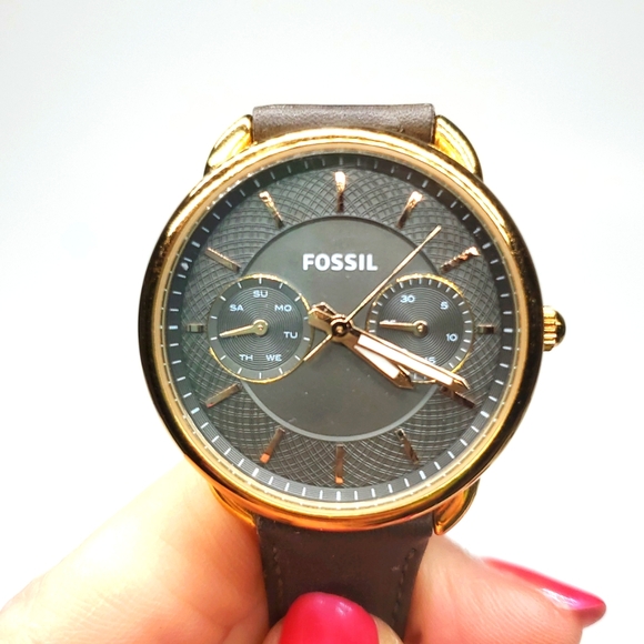 Fossil ES3913 Grey Dial Grey Leather Strap Watch - Picture 1 of 15